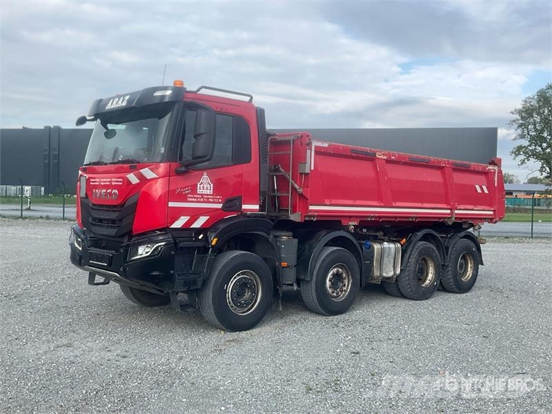 Iveco AD360H X-Way 480 8x4 Twin-Steer Tri/A Dump Truck Bañeras basculantes usadas