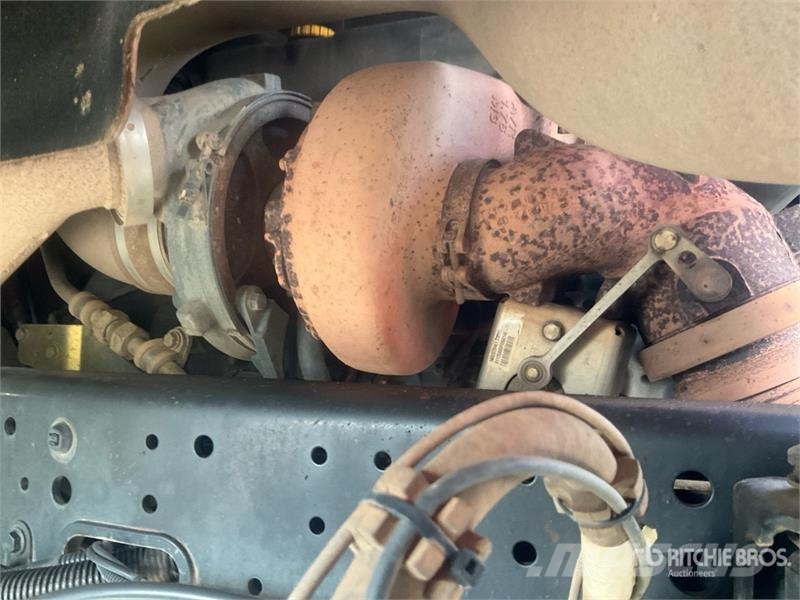 Iveco AD360HX 6x4 T/A Dump Truck Camion benne