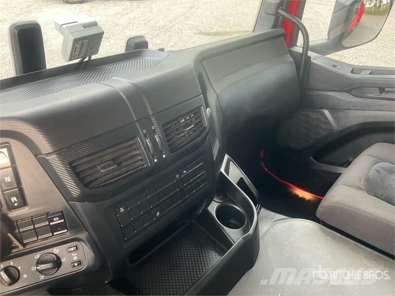 Iveco AD360HX 6x4 T/A Dump Truck Camion benne