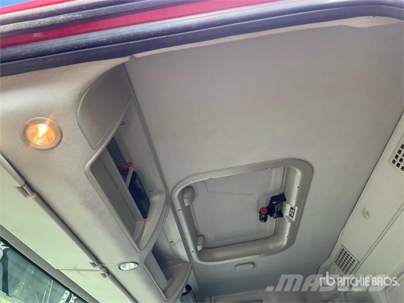 Iveco AD360HX 8x4 Twin-Steer Tri/A Dump Truck شاحنات قلابة