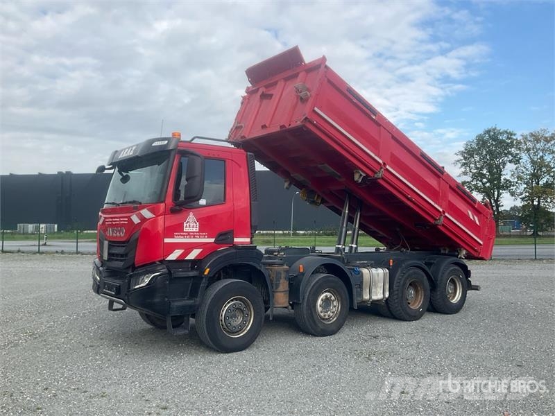 Iveco AD360HX 8x4 Twin-Steer Tri/A Dump Truck شاحنات قلابة