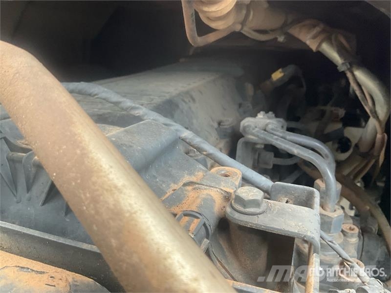 Iveco AD360HX 8x4 Twin-Steer Tri/A Dump Truck شاحنات قلابة