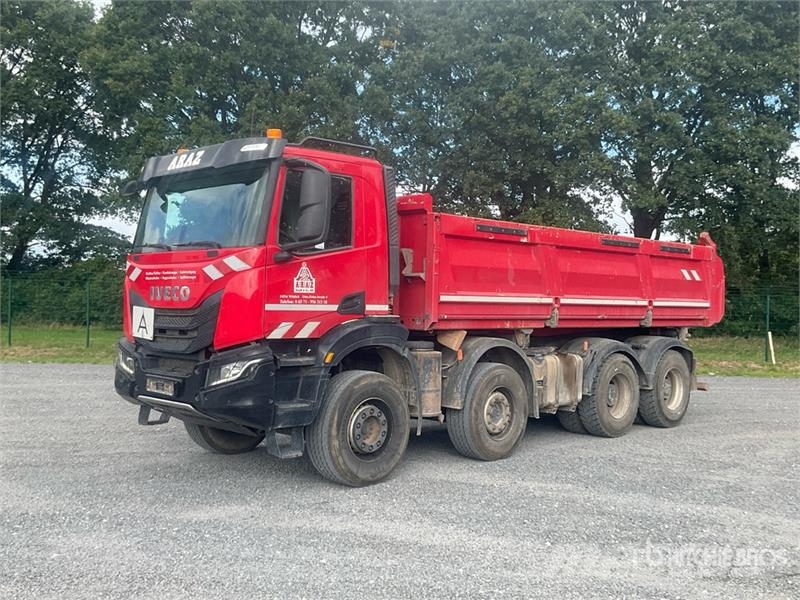 Iveco AD360HX 8x4 Twin-Steer Tri/A Dump Truck Kipper