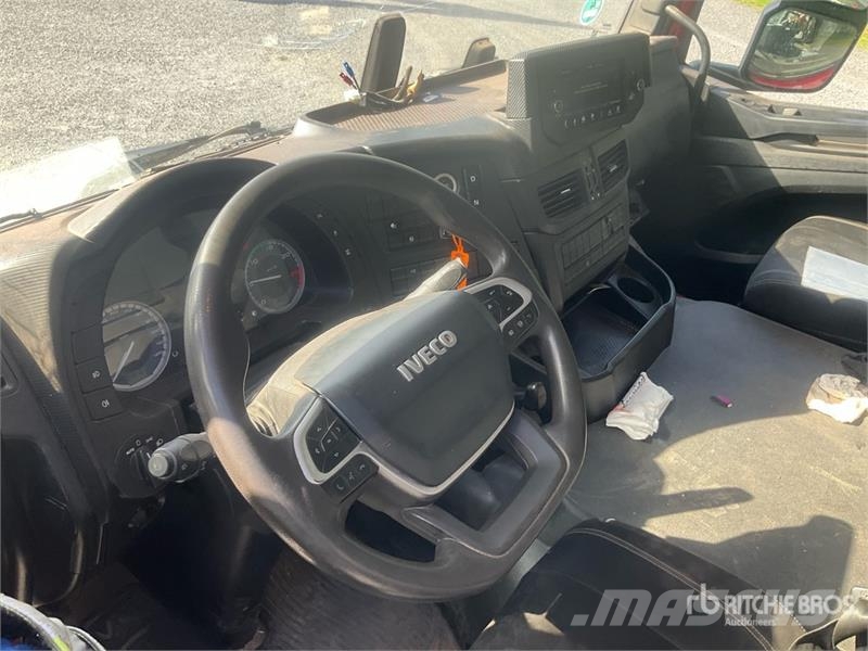 Iveco AD360HX 8x4 Twin-Steer Tri/A Dump Truck Kipper