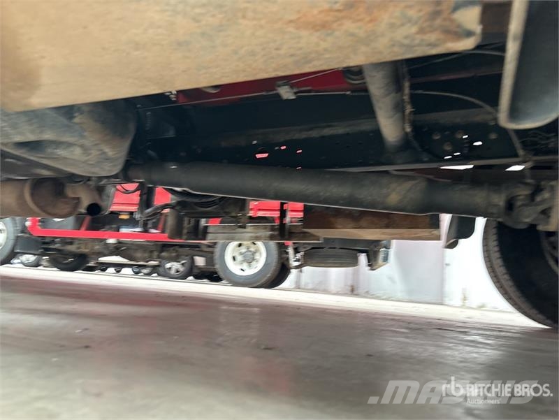 Iveco Atlas-Kran AK50.1A2 on Iveco 70C21 4x2 Flatbed Tr Darus teherautók