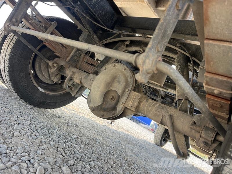 Iveco Bonfiglioli 710 kg on Iveco Daily 35-120 Dump Truc Truck mounted cranes