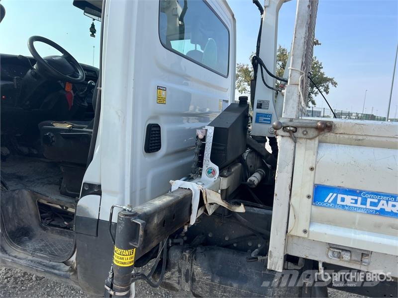 Iveco Bonfiglioli 710 kg on Iveco Daily 35-120 Dump Truc Truck mounted cranes