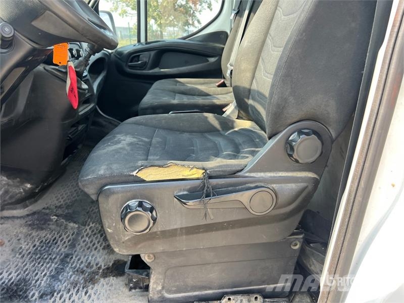 Iveco Bonfiglioli 710 kg on Iveco Daily 35-120 Dump Truc Truck mounted cranes