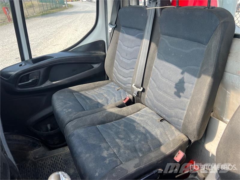 Iveco Bonfiglioli 710 kg on Iveco Daily 35-120 Dump Truc Truck mounted cranes