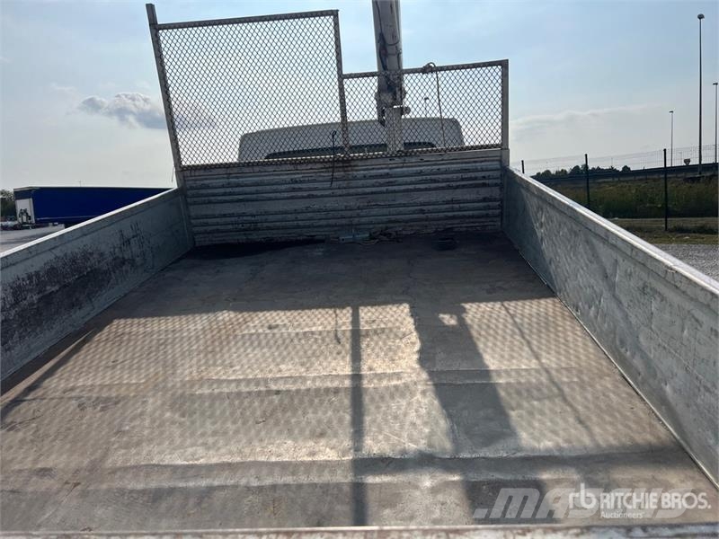 Iveco Bonfiglioli 710 kg on Iveco Daily 35-120 Dump Truc Truck mounted cranes