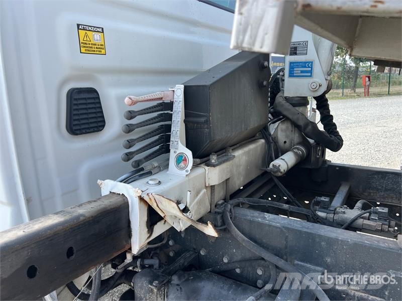 Iveco Bonfiglioli 710 kg on Iveco Daily 35-120 Dump Truc Truck mounted cranes