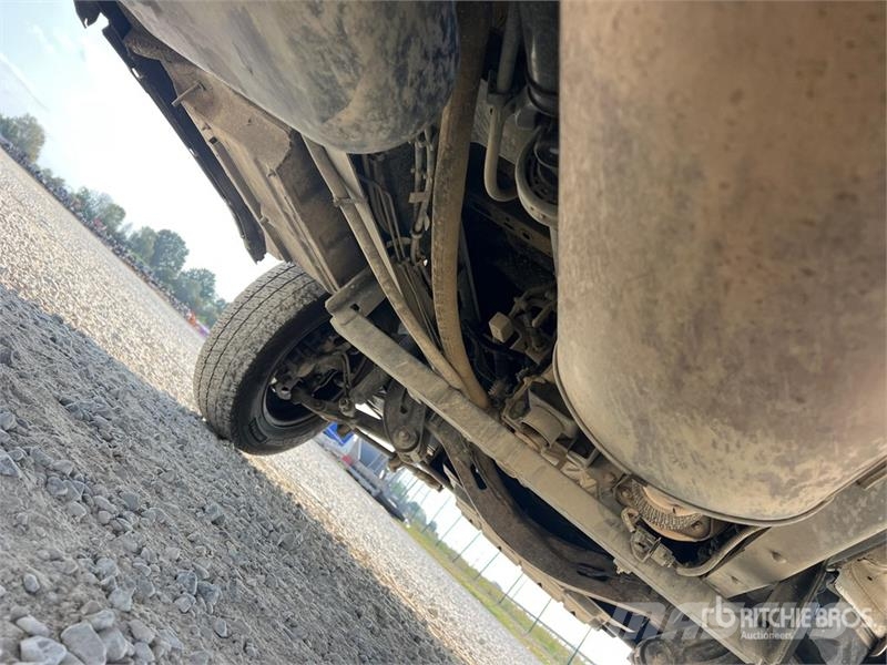 Iveco Bonfiglioli 710 kg on Iveco Daily 35-120 Dump Truc Truck mounted cranes