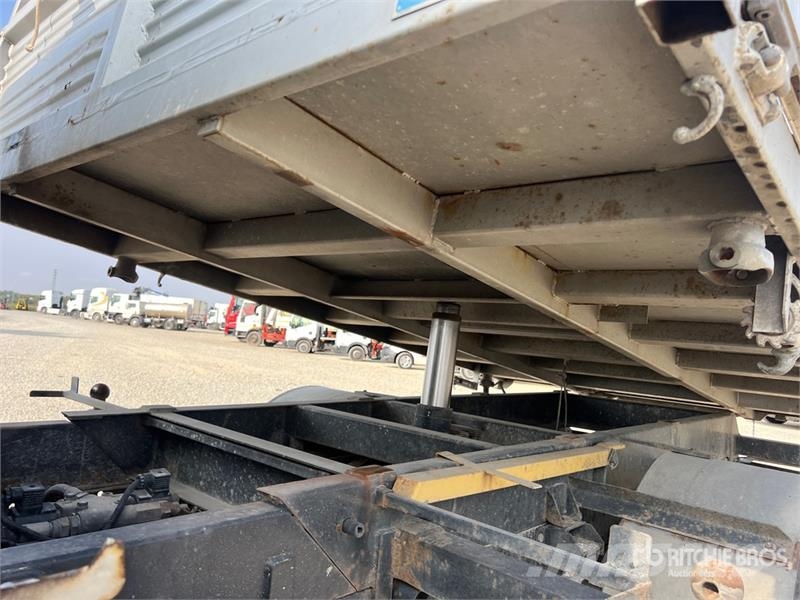 Iveco Bonfiglioli 710 kg on Iveco Daily 35-120 Dump Truc Truck mounted cranes