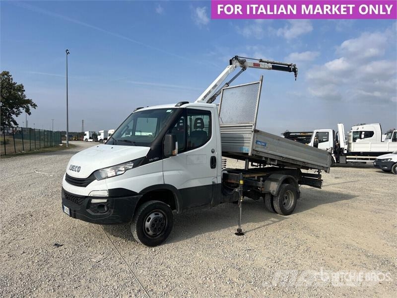 Iveco Bonfiglioli 710 kg on Iveco Daily 35-120 Dump Truc Autogru