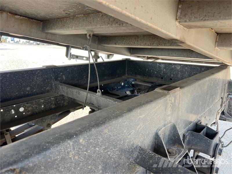 Iveco Bonfiglioli 710 kg on Iveco Daily 35-120 Dump Truc Truck mounted cranes