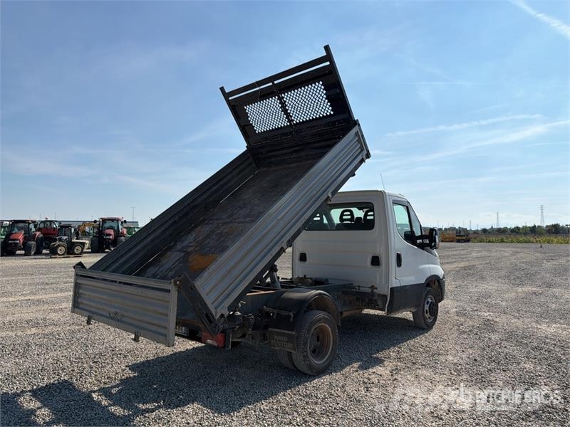 Iveco Daily Caminhões basculantes