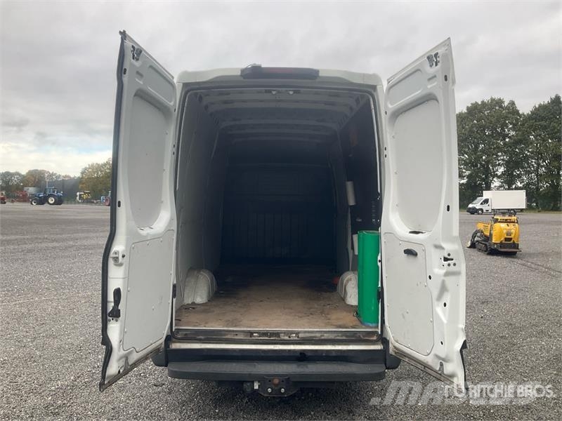 Iveco Daily Dostavna vozila / kombiji