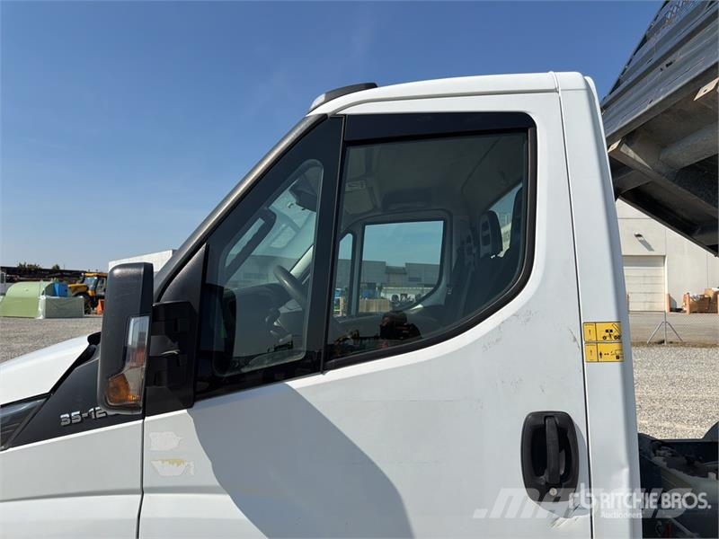 Iveco Daily Caminhões basculantes