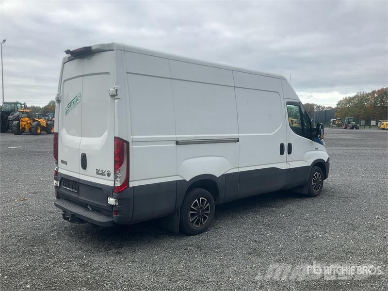 Iveco Daily Dostavna vozila / kombiji