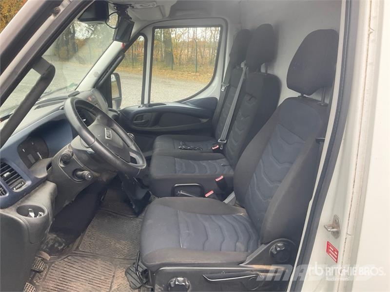 Iveco Daily Dostavna vozila / kombiji