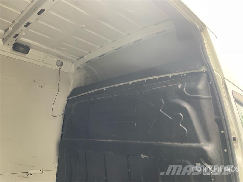 Iveco Daily Dostavna vozila / kombiji