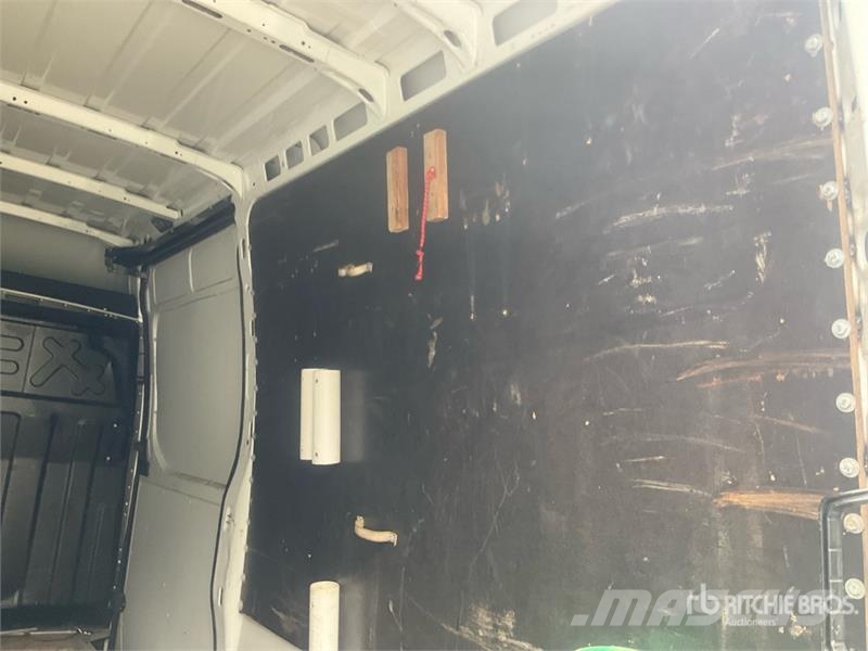 Iveco Daily Dostavna vozila / kombiji