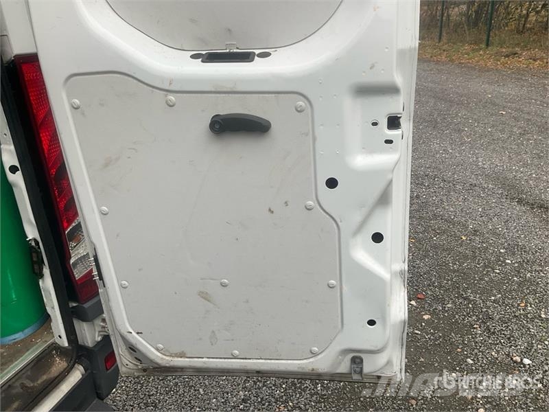 Iveco Daily Dostavna vozila / kombiji