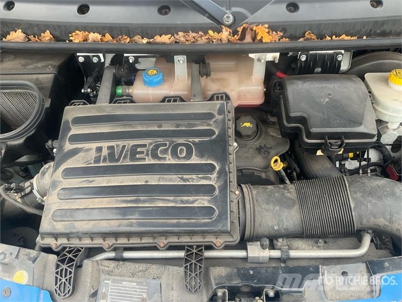 Iveco Daily Dostavna vozila / kombiji