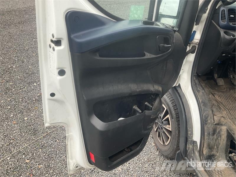 Iveco Daily Dostavna vozila / kombiji