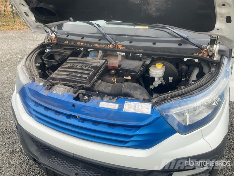 Iveco Daily Dostavna vozila / kombiji