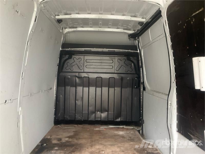 Iveco Daily Dostavna vozila / kombiji
