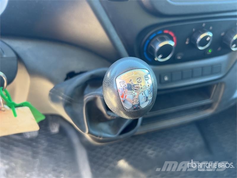 Iveco Daily 35-120 Camion Benne Dump Truck Camion benne