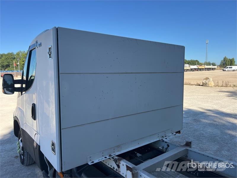 Iveco Daily 35-140 Camion Benne Dump Truck Camion benne