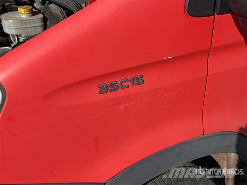 Iveco Daily 35 4x2 Flatbed Truck Грузовики-платформы/боковая разгрузка