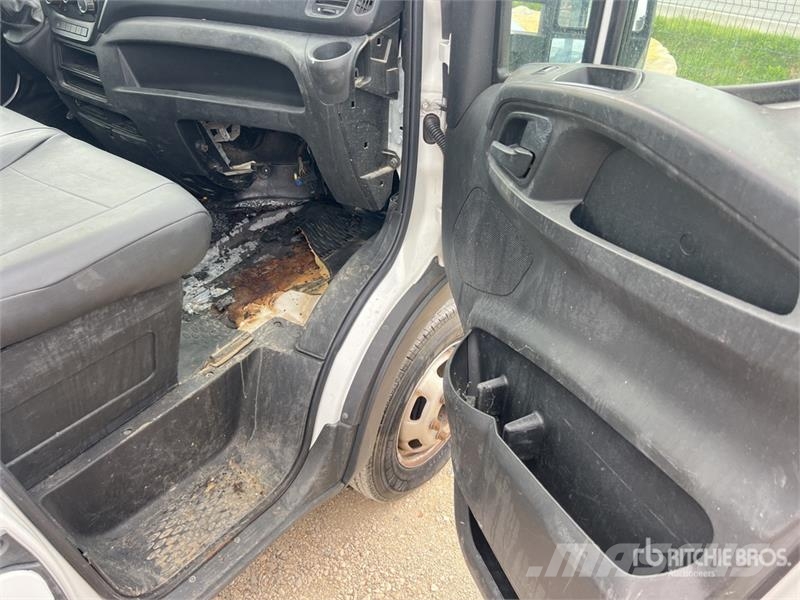 Iveco Daily 35c14 Camion Benne Dump Truck (Inoperable) Billenő teherautók