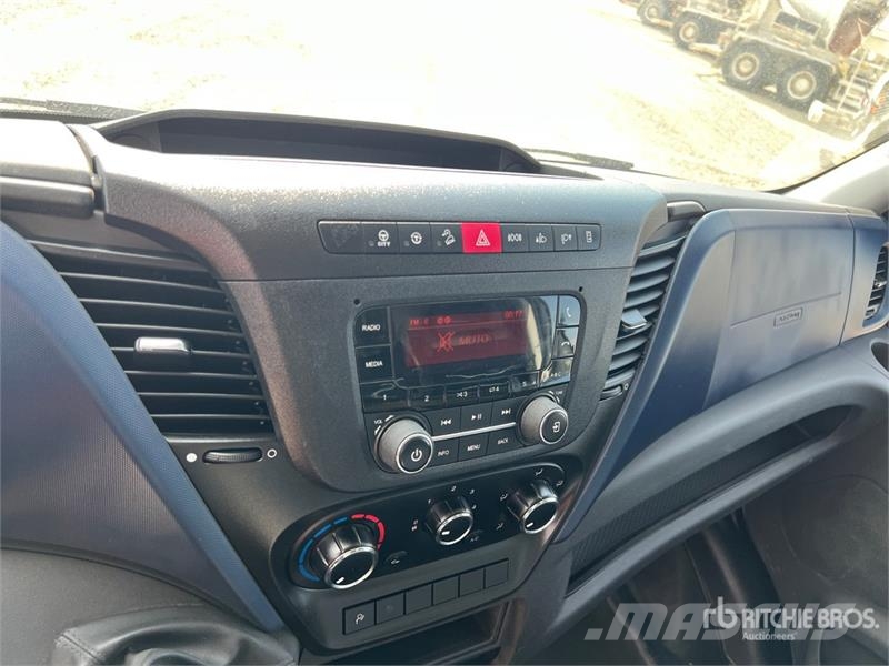Iveco Daily 35C14NV 3520 H2 BLE P. Quad-Tor RG Cargo Van Panel vans