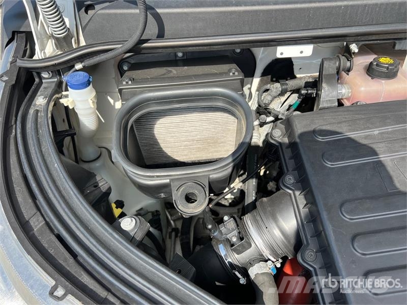 Iveco Daily 35C14NV 3520 H2 BLE P. Quad-Tor RG Cargo Van Panel vans