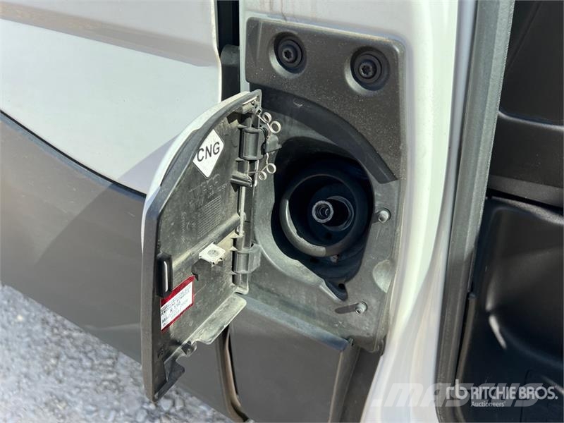 Iveco Daily 35C14NV 3520 H2 BLE P. Quad-Tor RG Cargo Van Panel vans