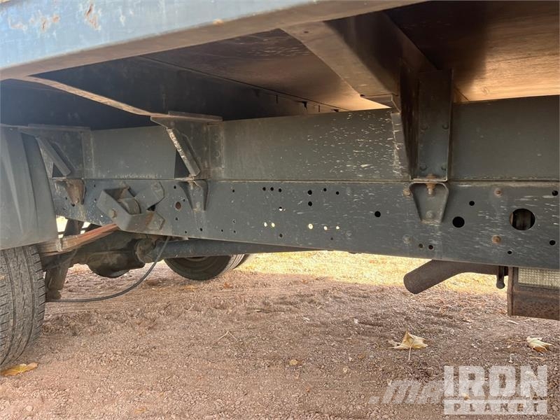 Iveco Daily 35C15 4x2 Flatbed Truck Pritschenwagen/Pritschenwagen mit Seitenklappe