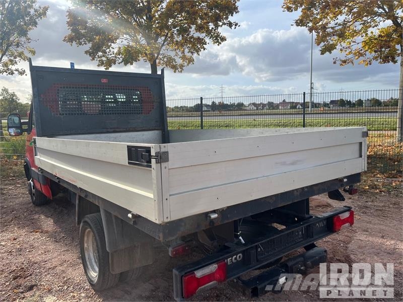 Iveco Daily 35C15 4x2 Flatbed Truck Pritschenwagen/Pritschenwagen mit Seitenklappe