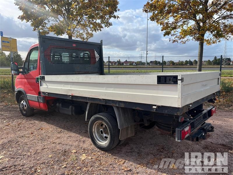 Iveco Daily 35C15 4x2 Flatbed Truck Pritschenwagen/Pritschenwagen mit Seitenklappe