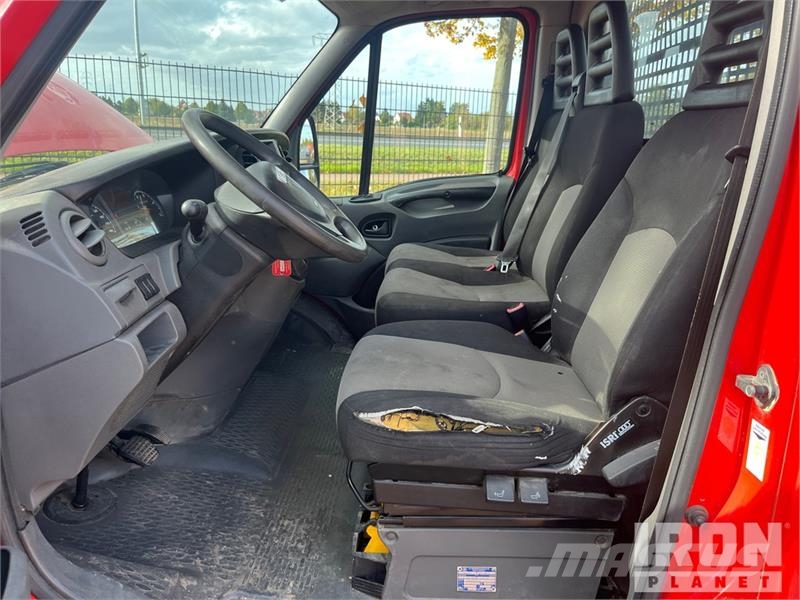 Iveco Daily 35C15 4x2 Flatbed Truck Pritschenwagen/Pritschenwagen mit Seitenklappe