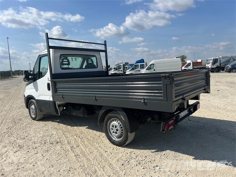 Iveco Daily 35S13 Flatbed Truck Flatbed / Dropside trucks