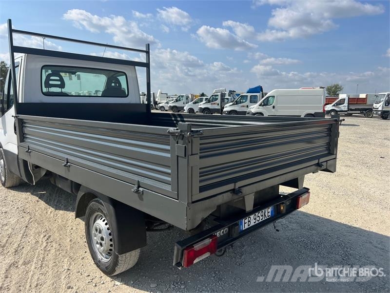 Iveco Daily 35S13 Flatbed Truck Flatbed / Dropside trucks