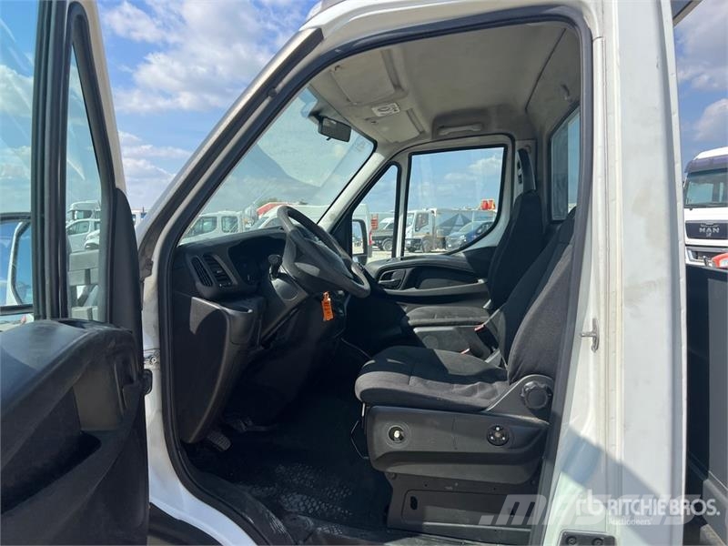 Iveco Daily 35S13 Flatbed Truck Flatbed / Dropside trucks