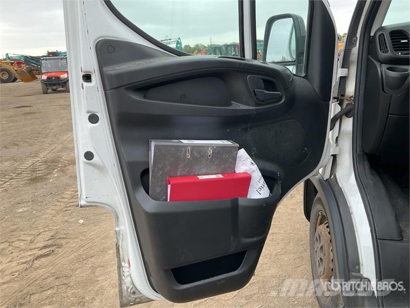 Iveco Daily 35S18H Cargo Van Lieferwagen