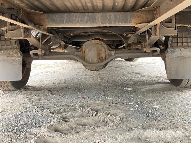 Iveco Daily 35S18H Cargo Van Lieferwagen