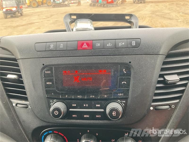 Iveco Daily 35S18H Cargo Van Lieferwagen
