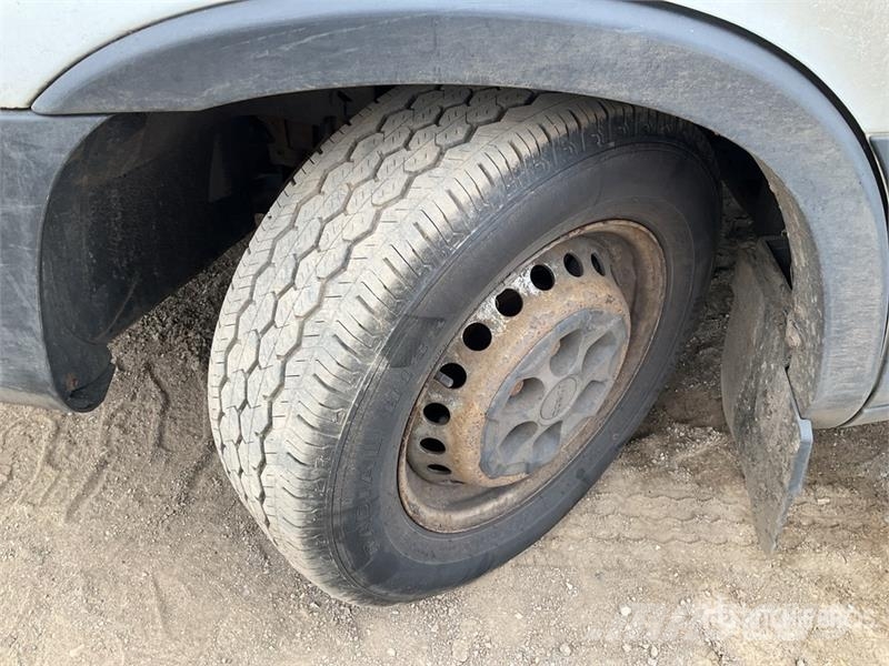Iveco Daily 35S18H Cargo Van Lieferwagen