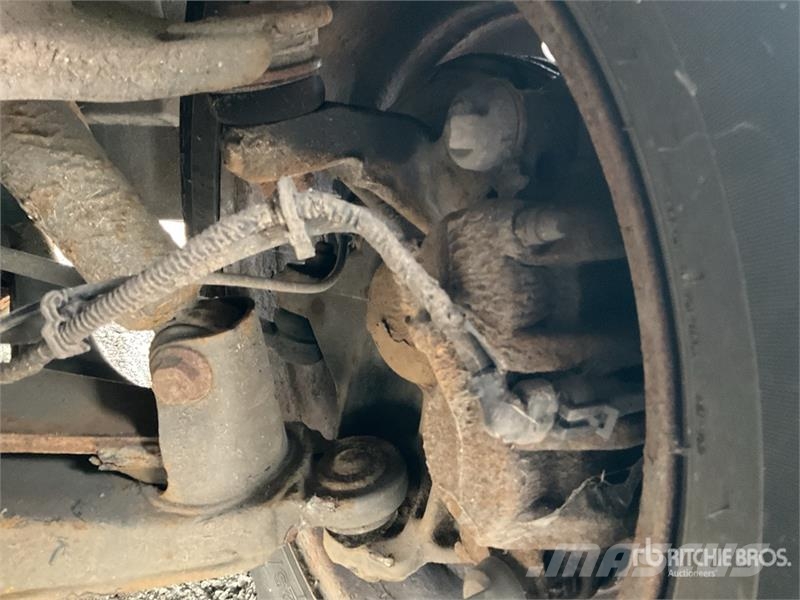 Iveco Daily 35S18H Cargo Van Lieferwagen